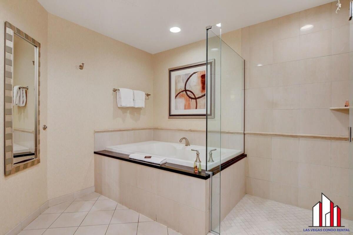 לאס וגאס Mgm Signature-15-709 Strip View Jacuzzi Studio מראה חיצוני תמונה